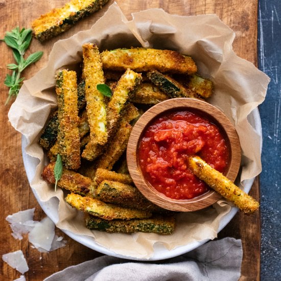 Parmesan Baked Zucchini Fries