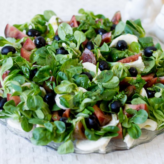 Lamb’s lettuce salad