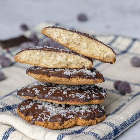 Healthy chocolate coconut cookies