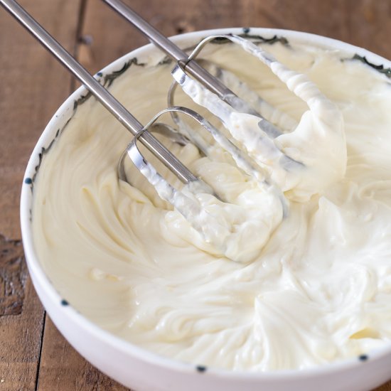 Zesty cream cheese frosting