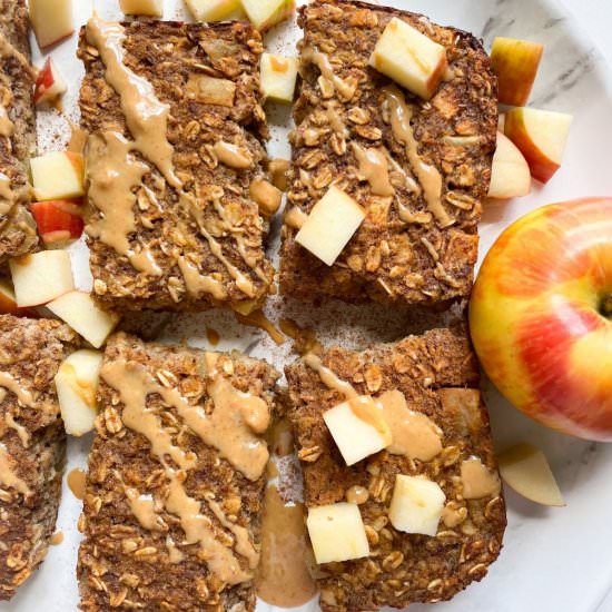 Apple Cinnamon Baked Oatmeal Bars