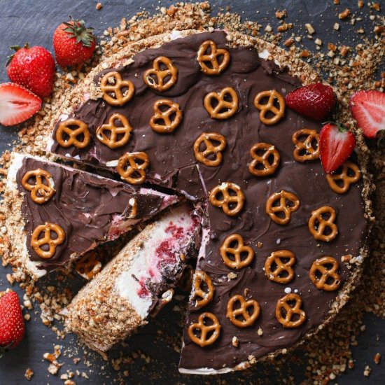 Strawberry Ice Cream Pretzel Pie