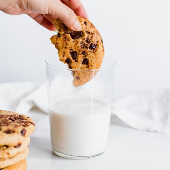 Vegan chocolate chip cookies