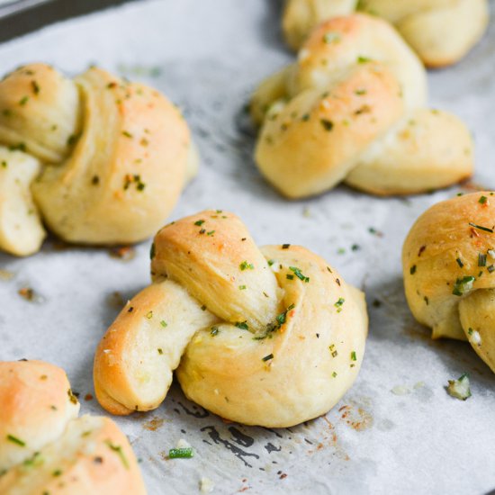 Vegan Garlic Knots