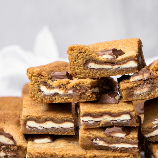 Kinder Cookie Bars