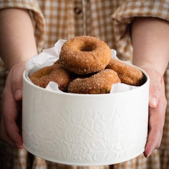 Spiced apple cider doughnuts