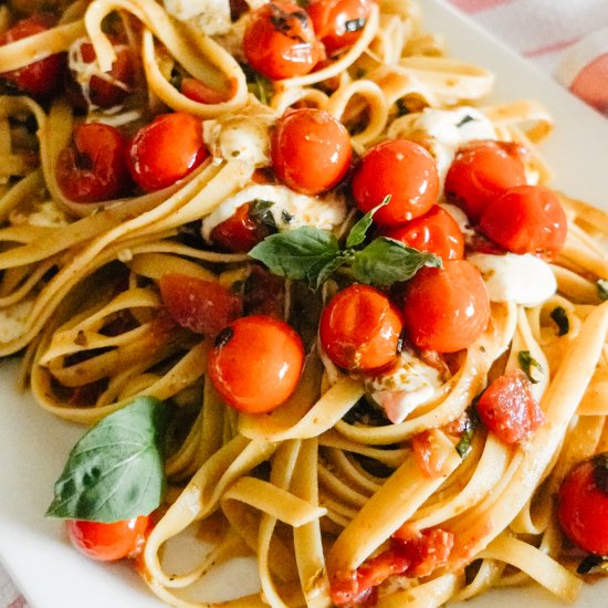 Caprese Fettuccini + Pesto Chicken