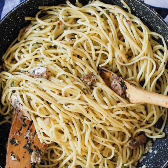 Sardine, lemon and chilli linguine