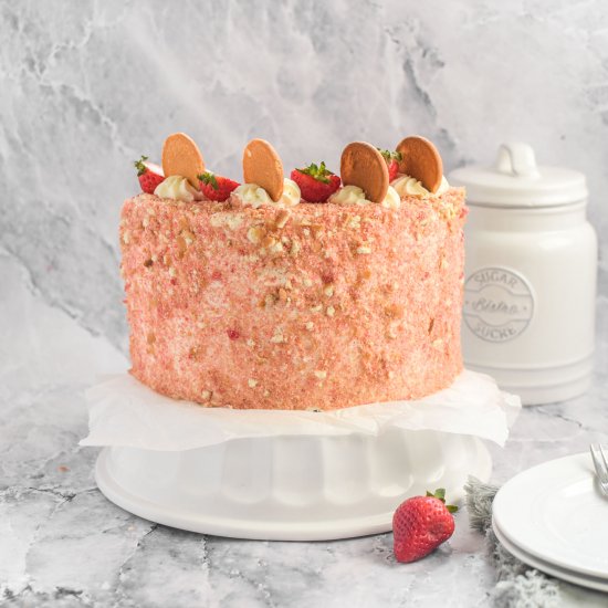 Strawberry Crunch Cake