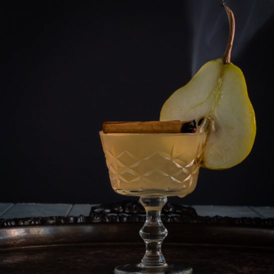 Pear cinnamon sour