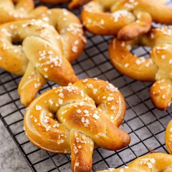 Soft Sourdough Pretzels