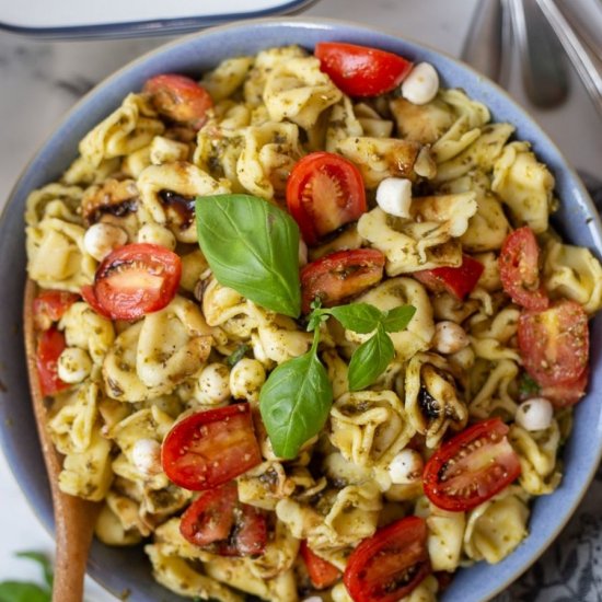 Caprese Pesto Pasta Salad