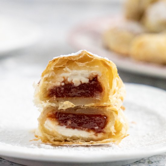 Cuban Pastelitos de Guayaba