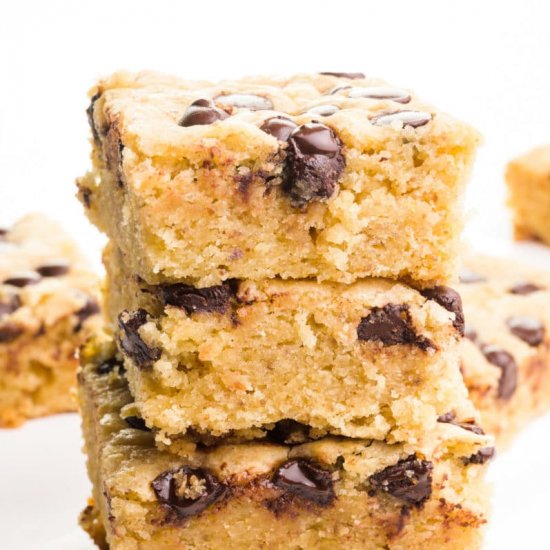 Vegan Blondies with Chocolate Chips