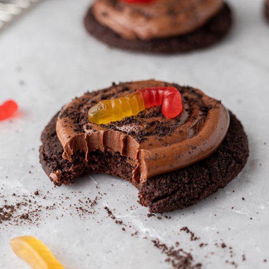 Crumbl dirt cake cookies