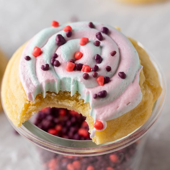 Crumbl cotton candy cookies