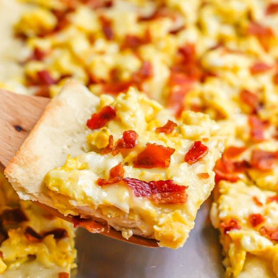 Breakfast pizza