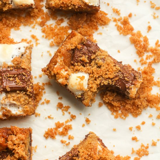 S’mores Cookie Bars