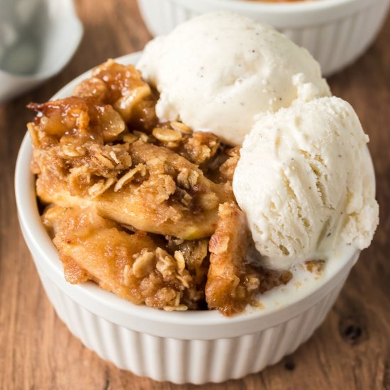 Slow Cooker Apple Crisp