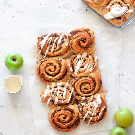 Cinnamon Rolls with Apple Filling