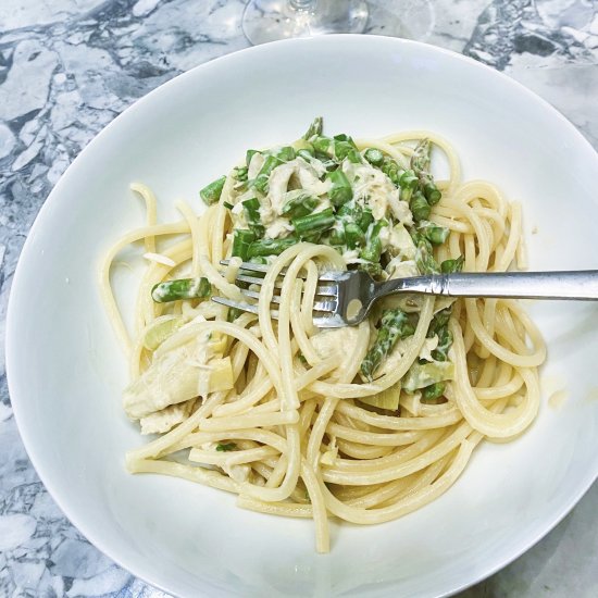 Spicy Crab Spaghetti with Asparagus