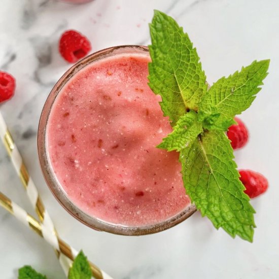 Thick & Creamy Raspberry Smoothie