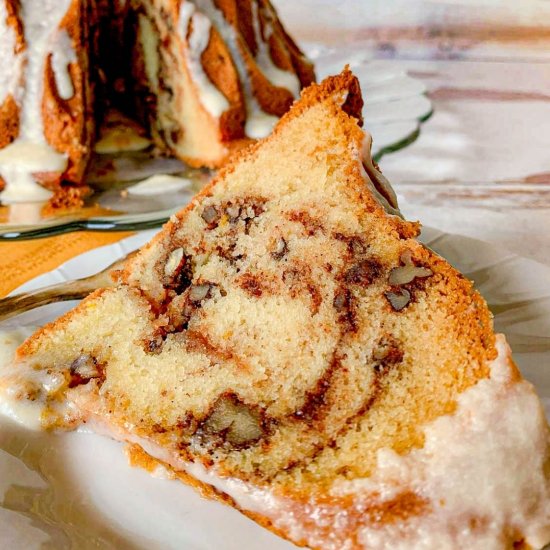 Cinnamon Pecan Bundt Cake