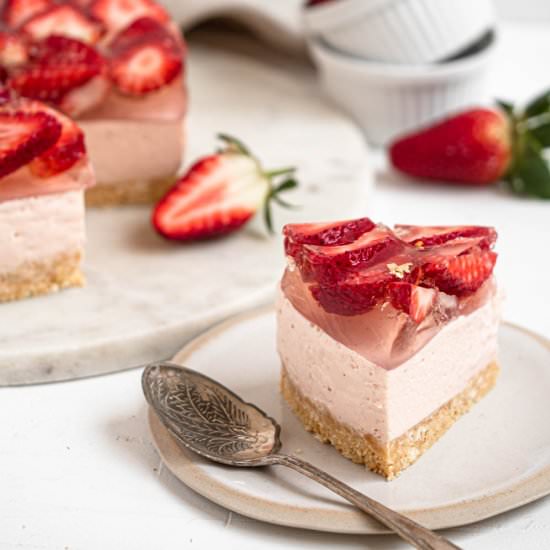 Strawberry No-Bake Cheesecake