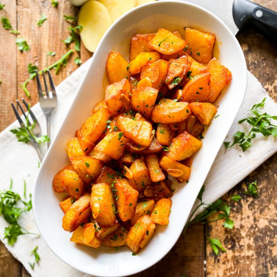 Spicy Garlic Spanish Potatoes