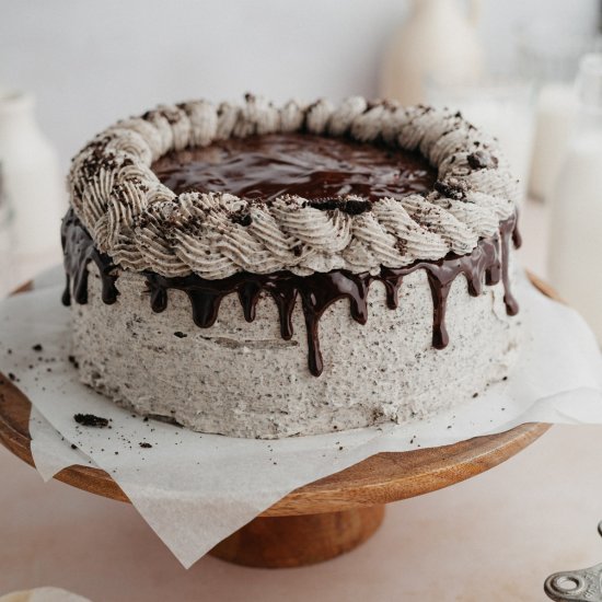 Oreo Drip Cake