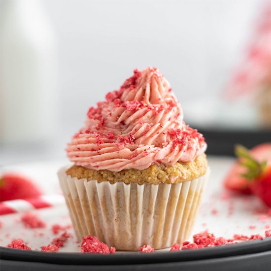 Keto Strawberry Cupcakes