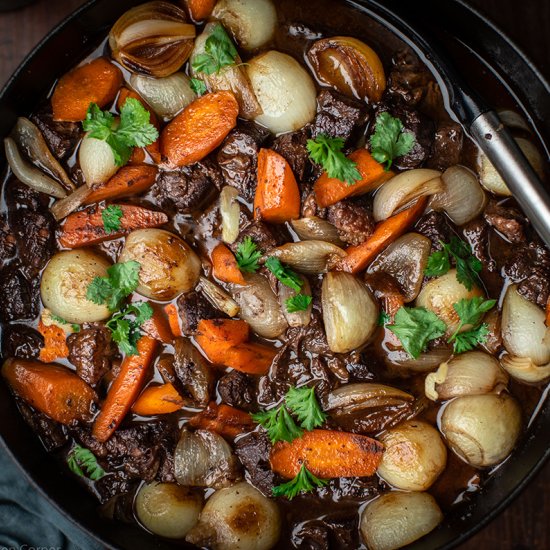 Slow-cooked braised brisket in red wine