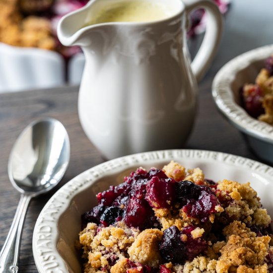 Classic Berry Crumble