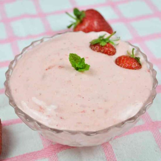 Easy Strawberry Mousse