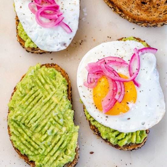 AVOCADO TOAST WITH EGGS