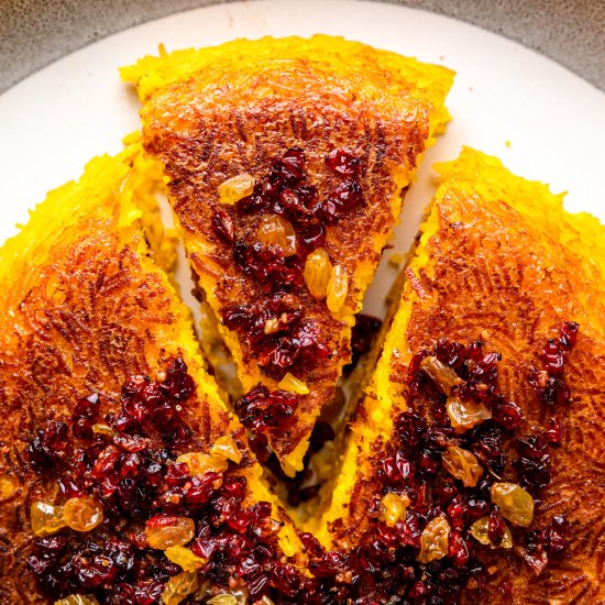 Baked Persian Saffron Rice (Tahchin