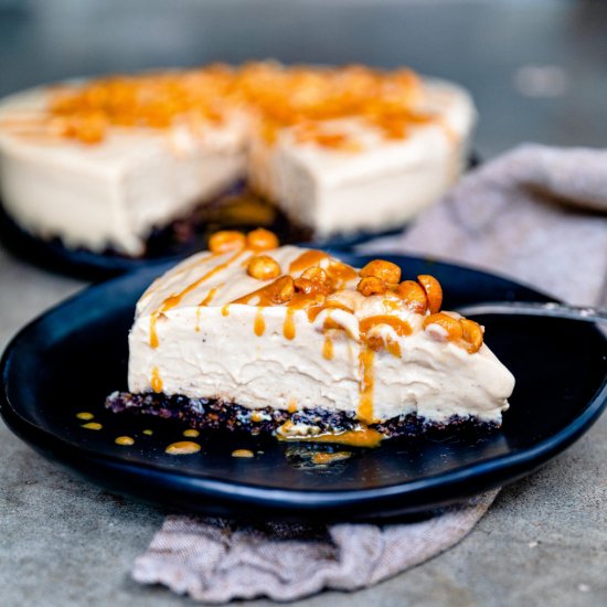 CHOCOLATE PEANUT BUTTER MOUSSE PIE