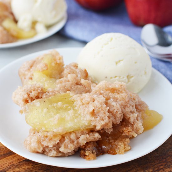 CROCKPOT APPLE DUMP CAKE