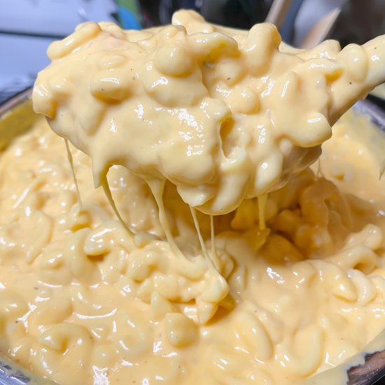 Instant Pot Queso Macaroni & Cheese