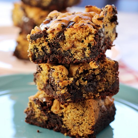 Chocolate chip cookie brownies