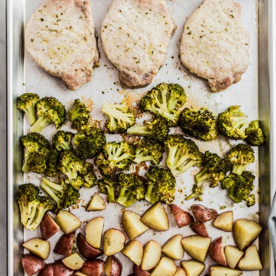 5 Ingredient Sheet Pan Pork Chops