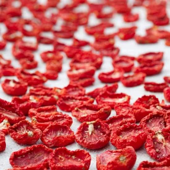 How to Dehydrate Tomatoes