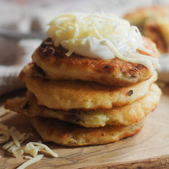 Mashed Potato Mozzarella Cakes