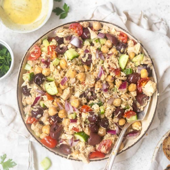 Chickpea Tuna Salad with Veggies