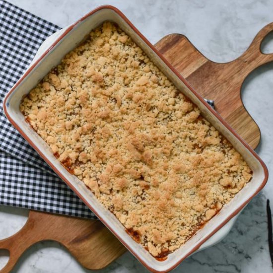 Best Apple Crumble with Cinnamon