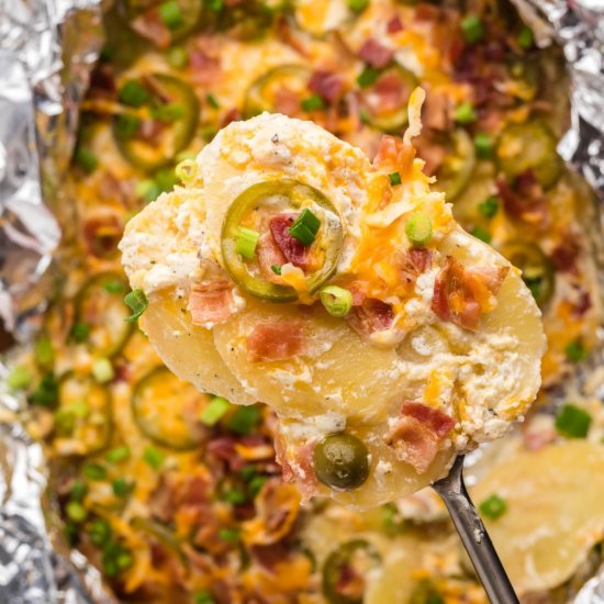 Cheesy Jalapeno Foil Packet Potatoe