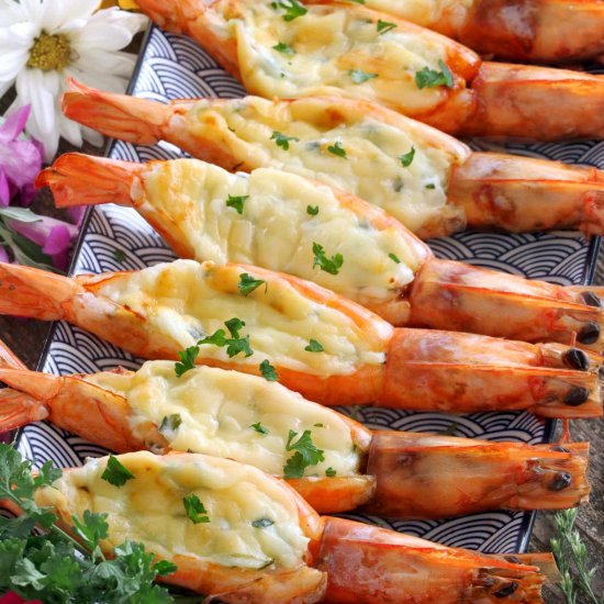 CHEESY BAKED BUTTERFLIED SHRIMP