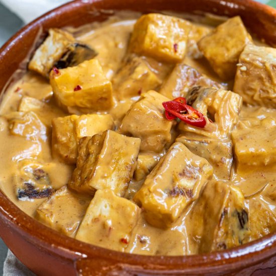 Tofu with Spicy Peanut Sauce