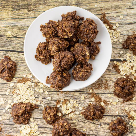 No Bake Chocolate Oatmeal Cookies