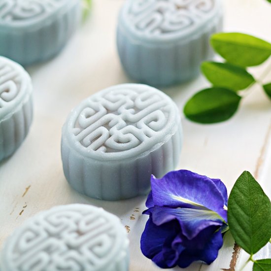 Blue Pea Flower Snowskin Mooncakes